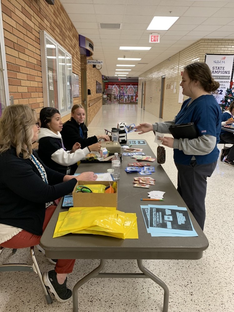 Student Council members sold cookie-grams this week as one of its fundraisers.