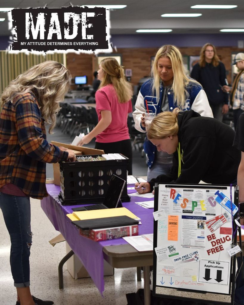 Students register for MADE drug-free club
